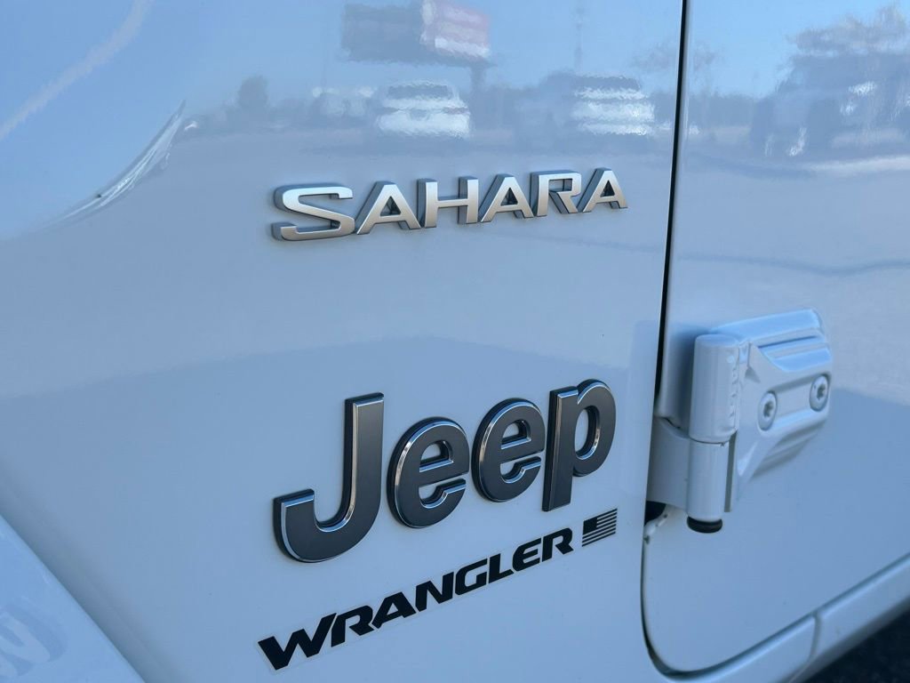 Used 2024 Jeep Wrangler Unlimited Sahara AWD/4WD image 38