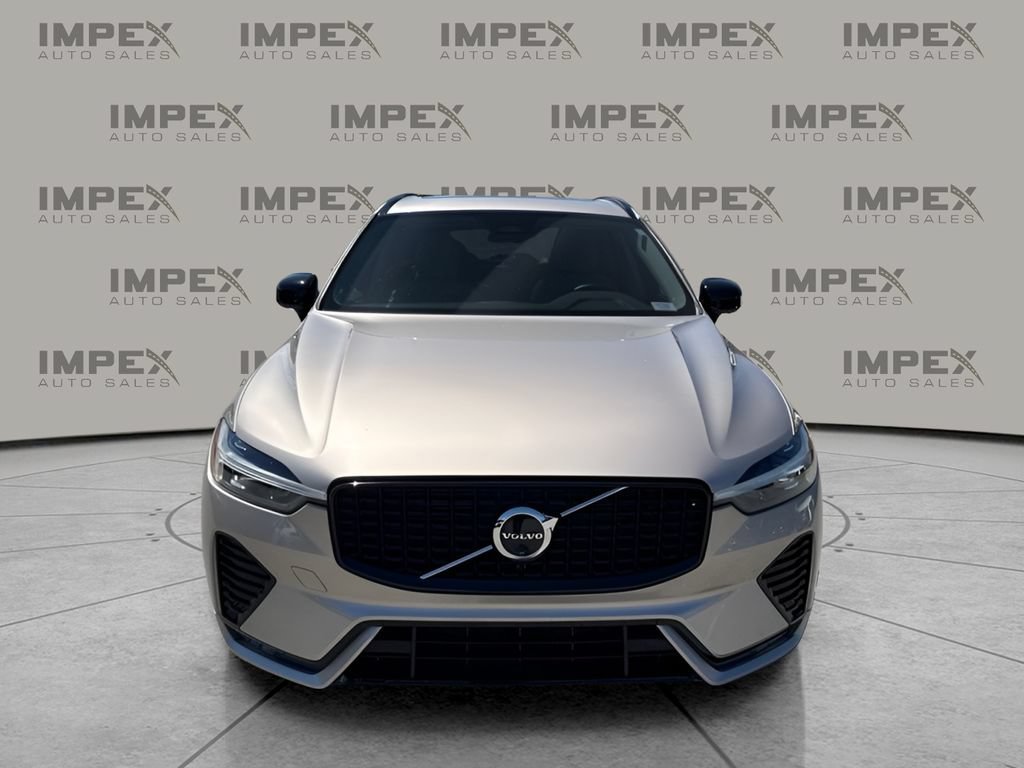 Used 2024 Volvo XC60 B5 Plus w/ Protection Package Premier AWD/4WD image 8