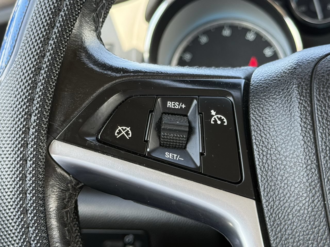 Used 2013 Buick Verano FWD image 13