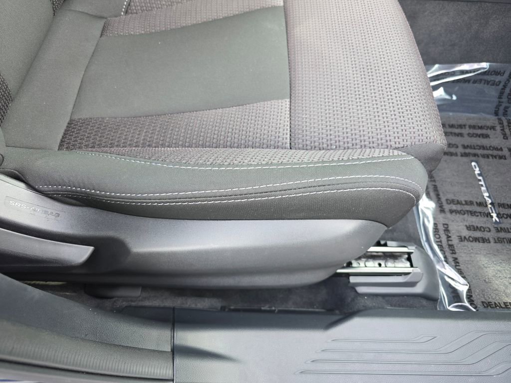 Used 2025 Subaru Outback Premium image 17