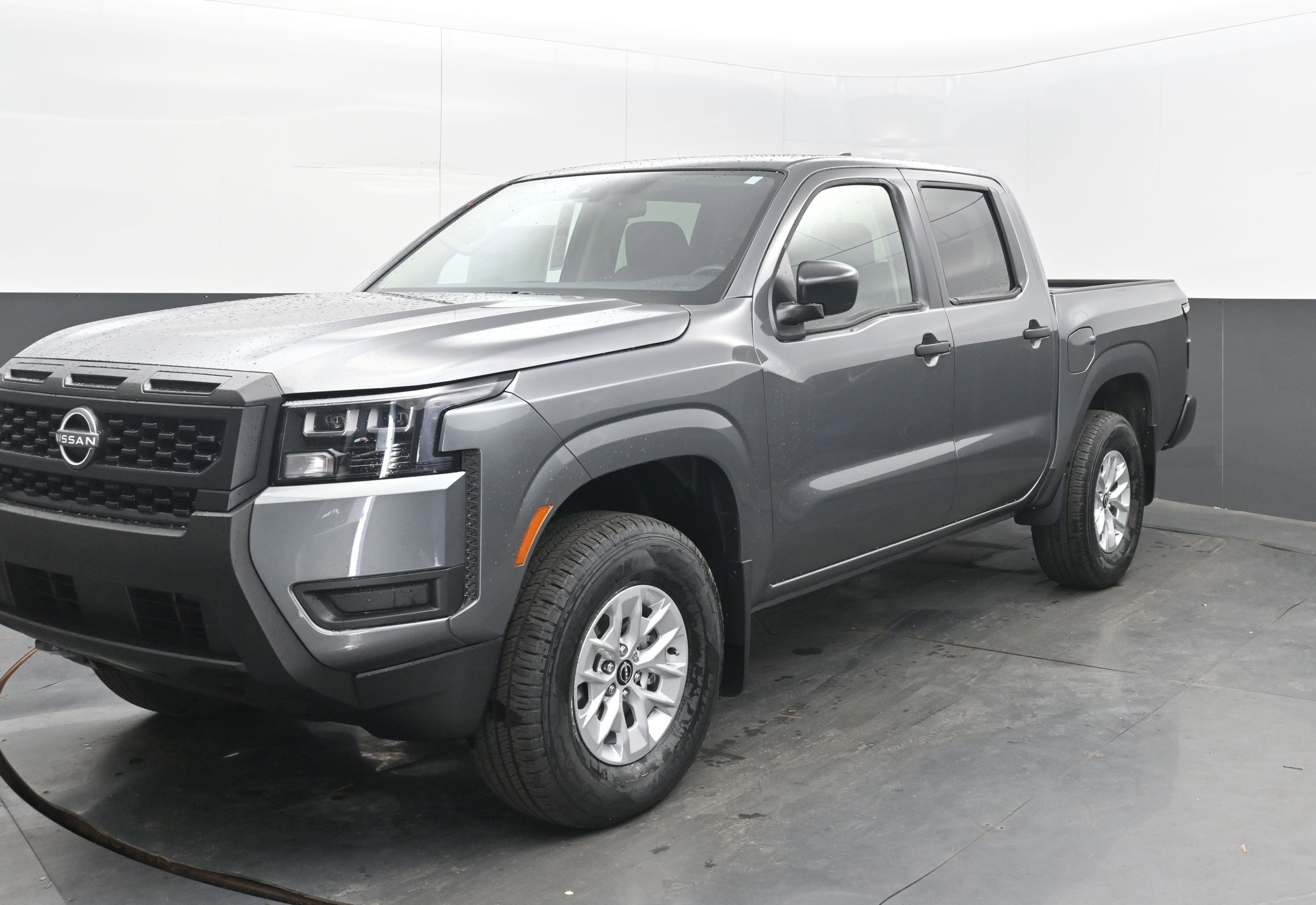 New 2026 Nissan Frontier S image 3