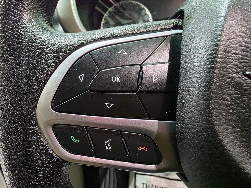 Used 2020 Chrysler Voyager Lxi image 5