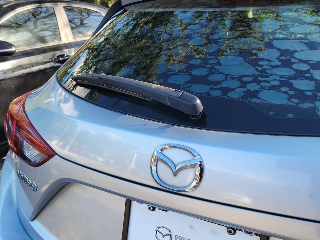 Used 2018 MAZDA MAZDA3 Touring FWD image 20
