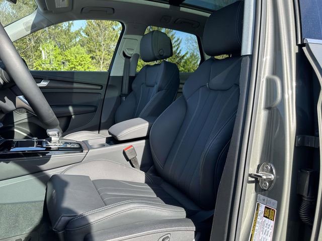 Used 2025 Audi Q5 2.0T Premium Plus w/ Premium Plus Package AWD/4WD image 22
