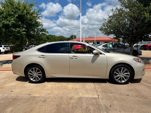Used 2017 Lexus ES 300h FWD image 1