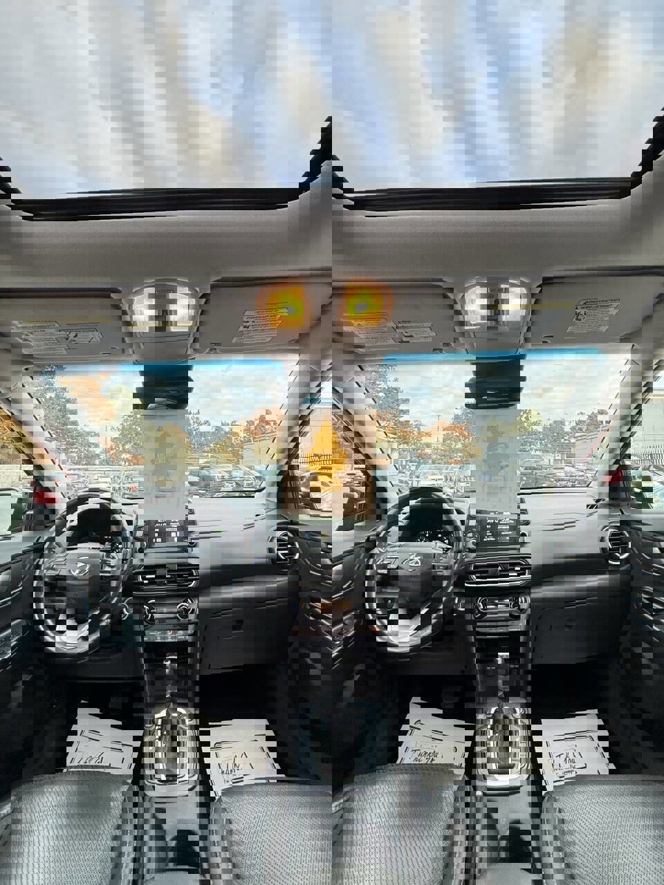 Used 2018 Hyundai Kona Limited image 16