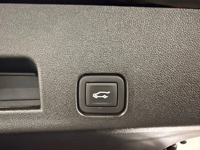 Used 2024 Chevrolet Traverse RS AWD/4WD image 9