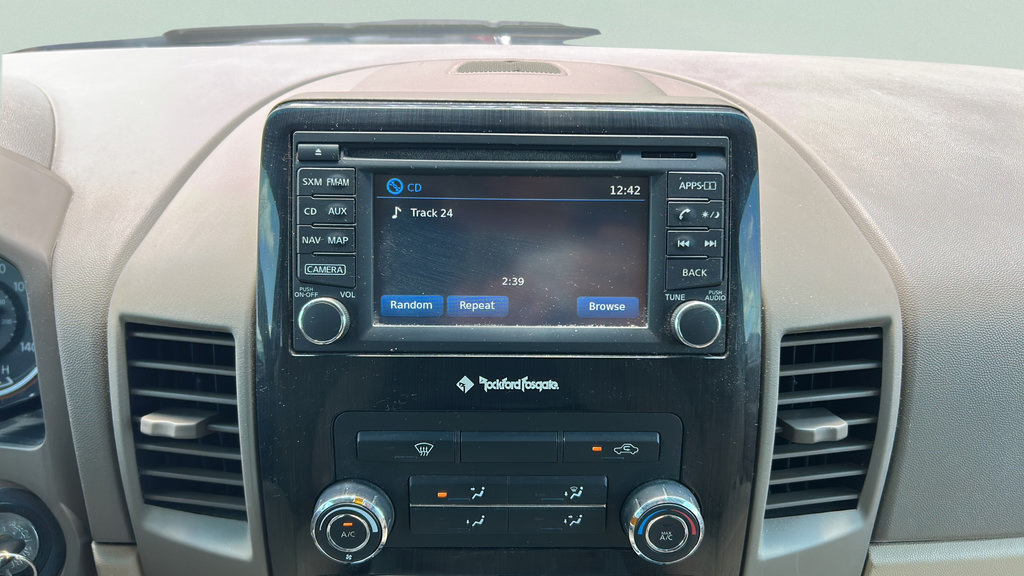 Used 2015 Nissan Titan SV w/ SV Value Truck Package RWD image 19