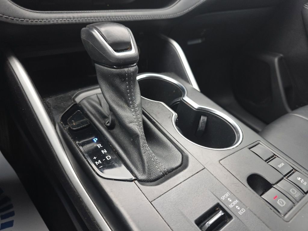 Used 2023 Toyota Highlander XLE image 29