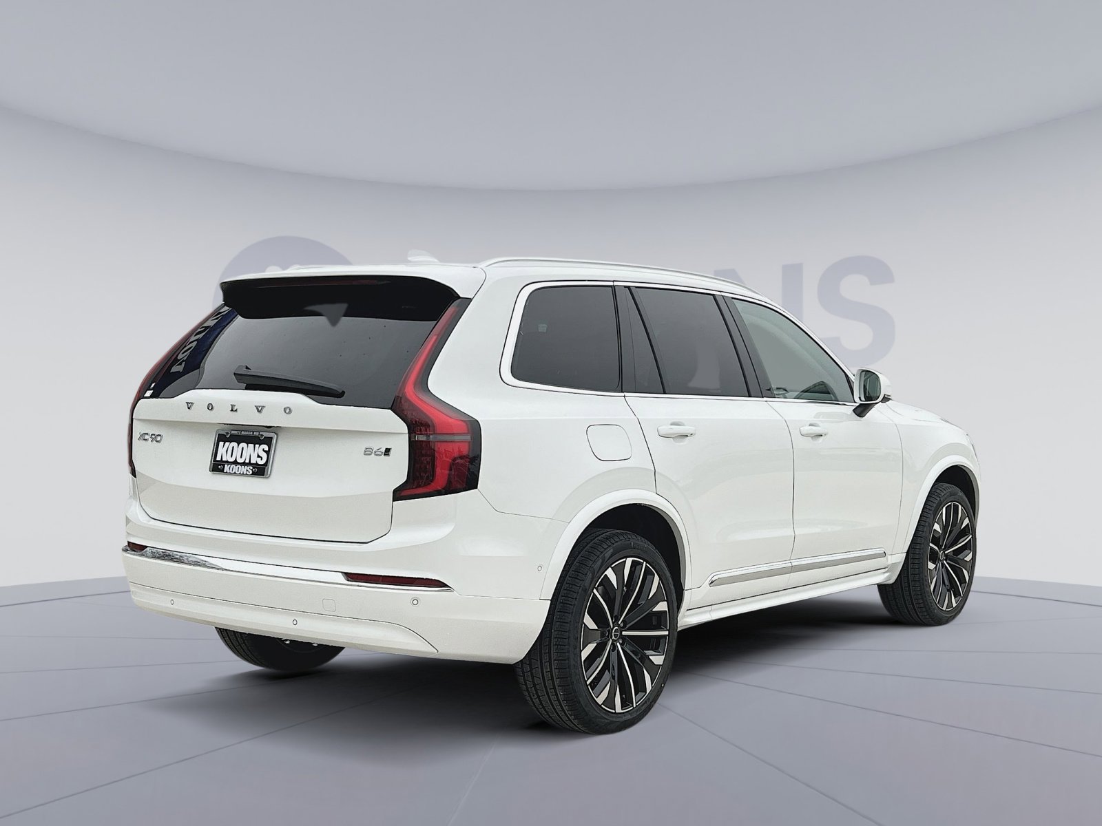 New 2026 Volvo XC90 B6 Plus w/ Protection Package image 7