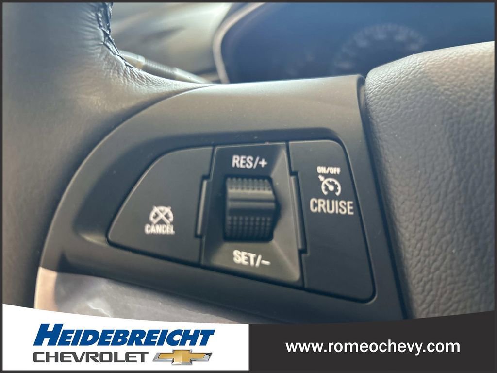 Certified 2022 Chevrolet Trax LT w/ LT Convenience Package image 19