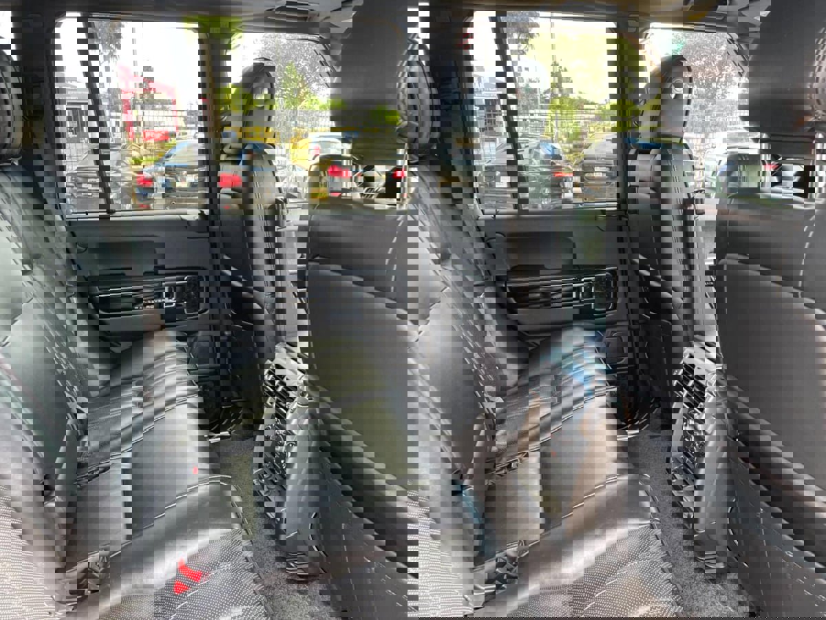 Used 2012 Land Rover Range Rover Supercharged image 30