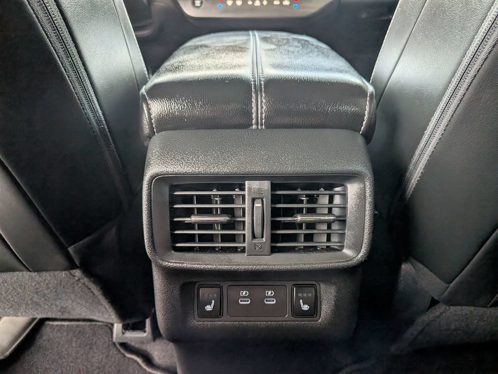 Certified 2025 Nissan Murano Platinum AWD/4WD image 37
