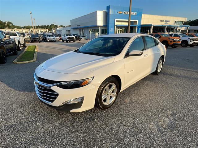 Used 2024 Chevrolet Malibu LT image 3