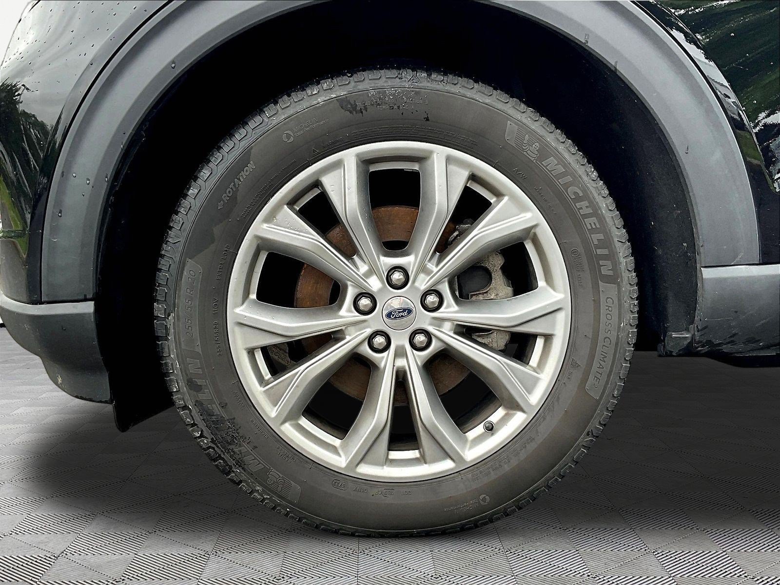 Used 2020 Ford Explorer XLT w/ Equipment Group 202A AWD/4WD image 35