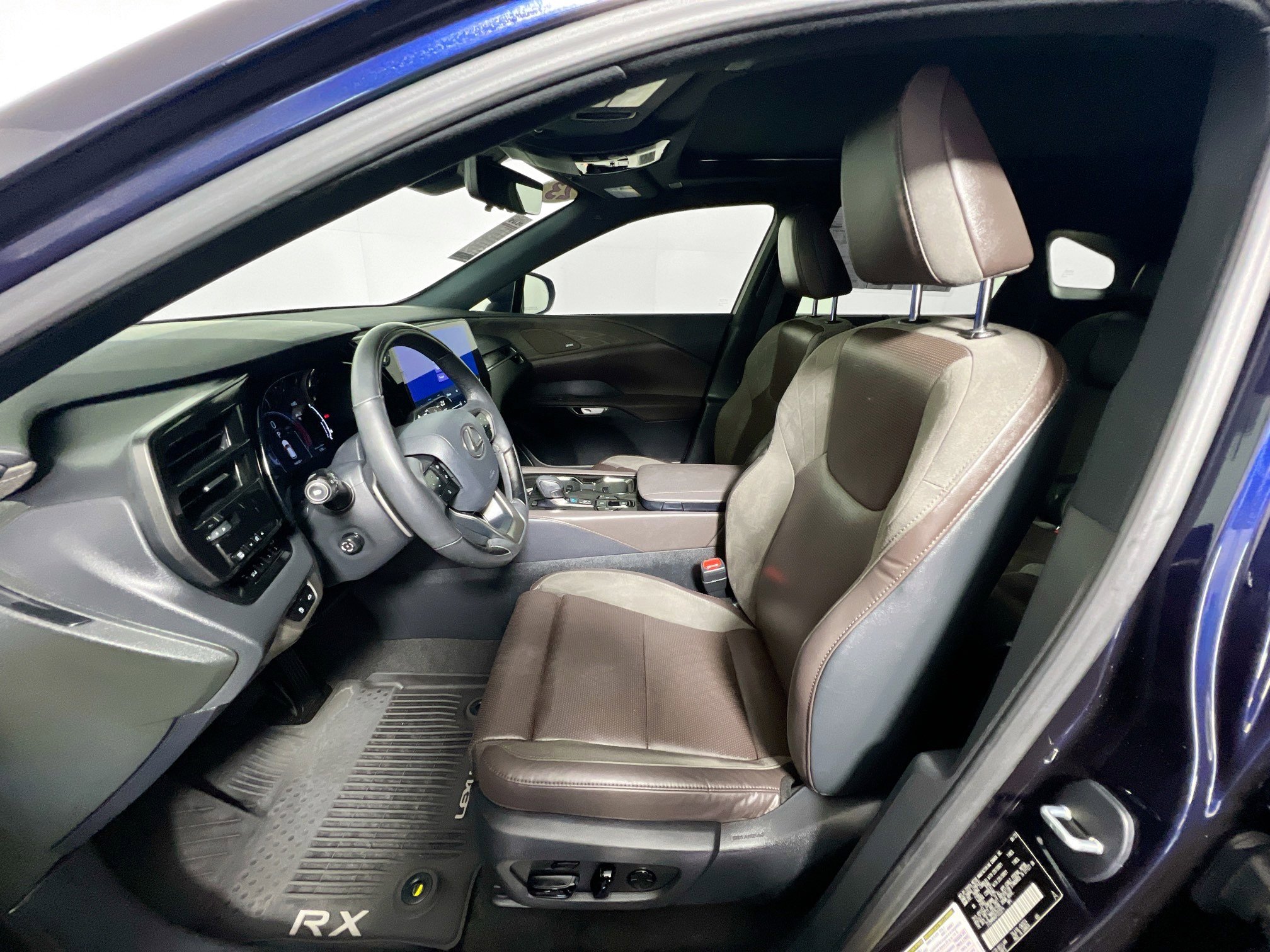 Used 2023 Lexus RX 350 FWD w/ Cold Area Package image 14