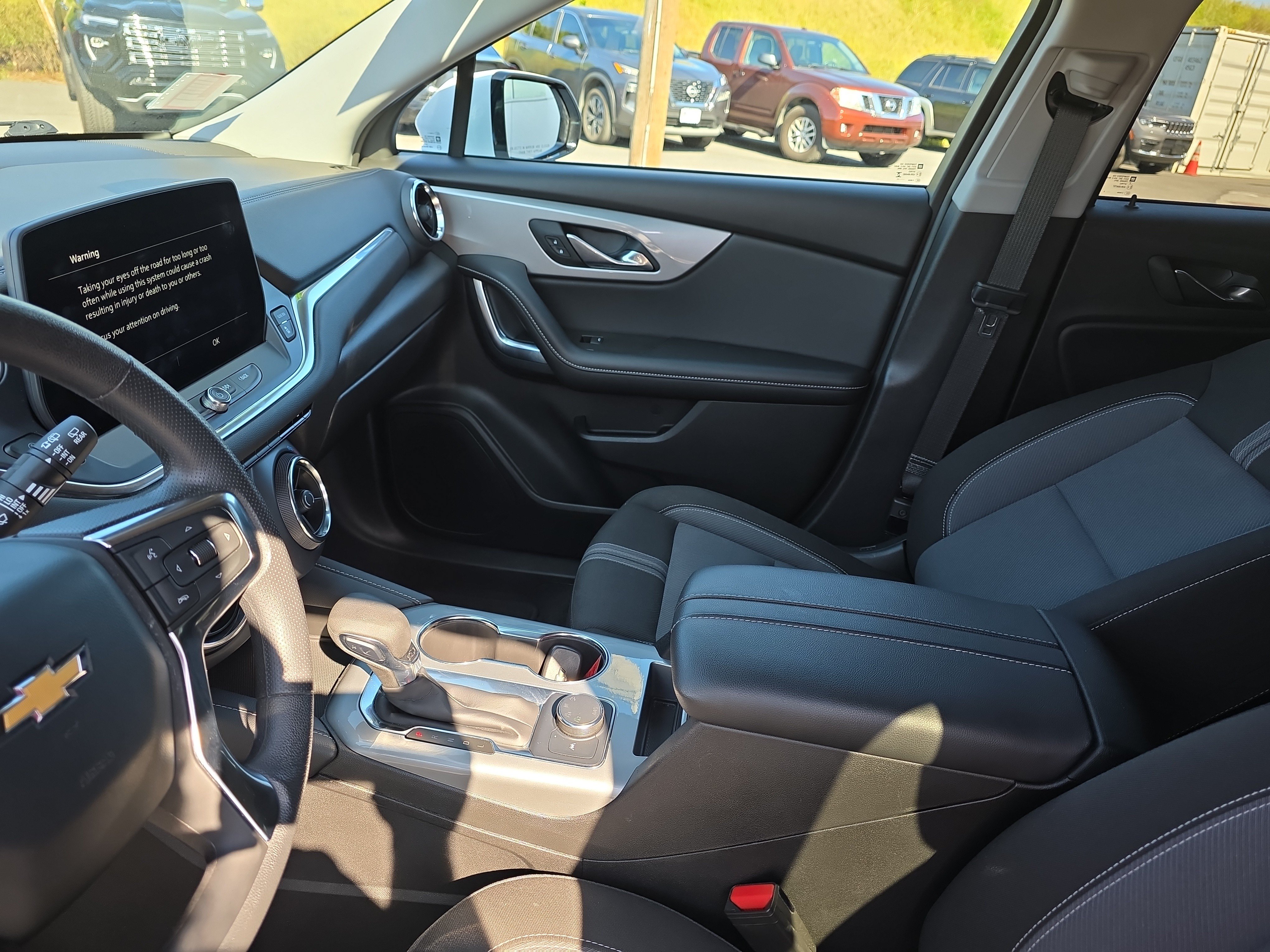 Used 2025 Chevrolet Blazer LT AWD/4WD image 23