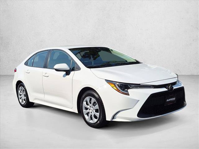 Used 2020 Toyota Corolla LE FWD image 3