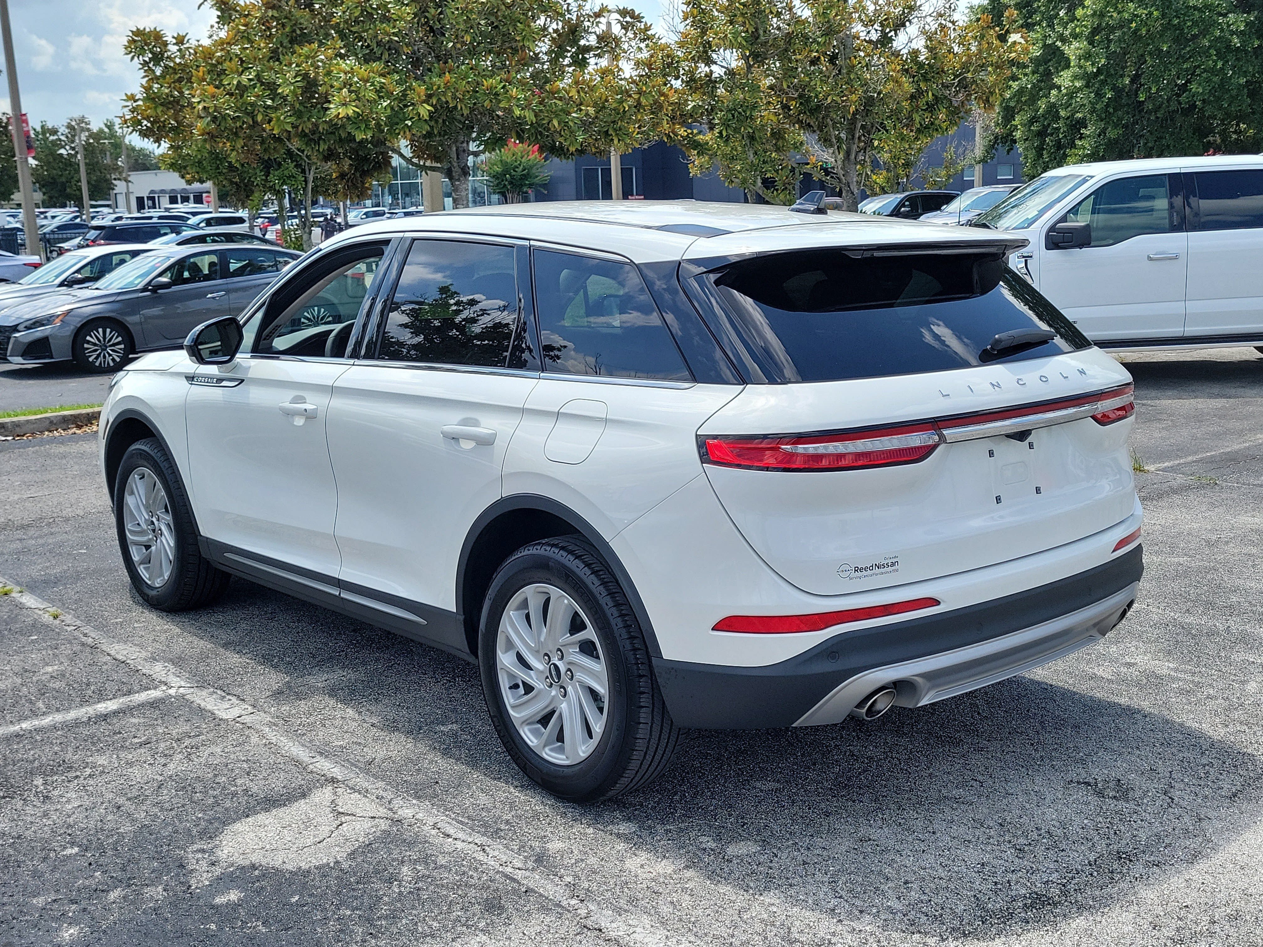 Used 2024 Lincoln Corsair FWD image 8