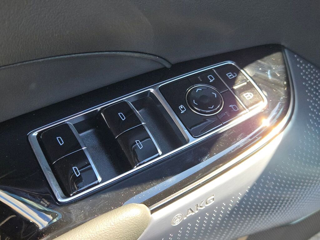 New 2026 Cadillac Lyriq Premium Luxury image 23