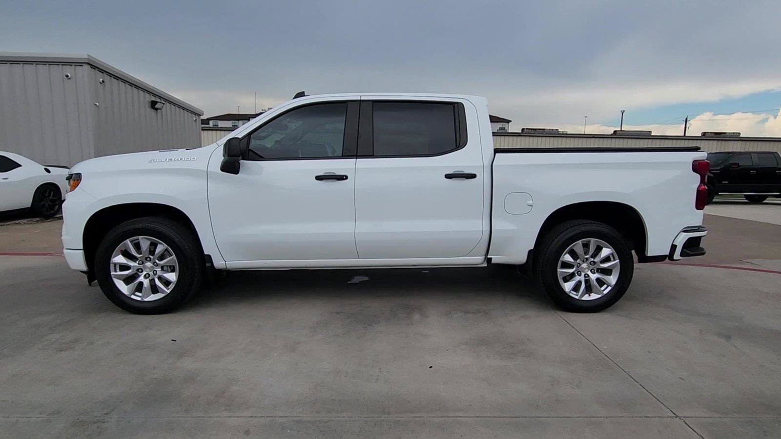 Used 2025 Chevrolet Silverado 1500 Custom RWD image 5