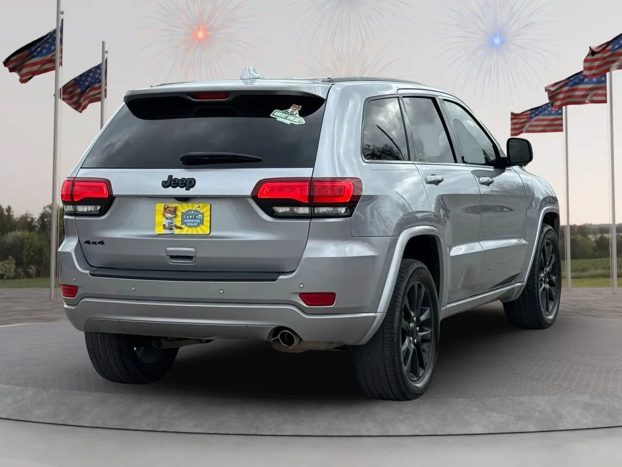 Used 2021 Jeep Grand Cherokee Laredo X AWD/4WD image 6