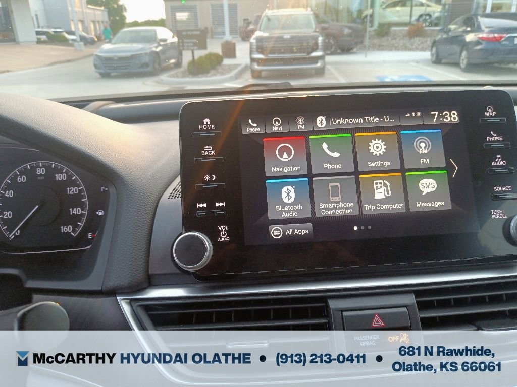 Used 2018 Honda Accord Touring image 6