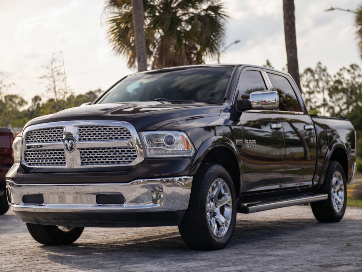 Used 2016 RAM 1500 Laramie w/ Convenience Group RWD image 8