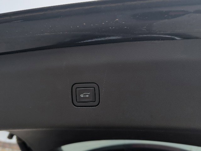 Used 2024 Buick Enclave Avenir w/ Avenir Technology Package AWD/4WD image 17