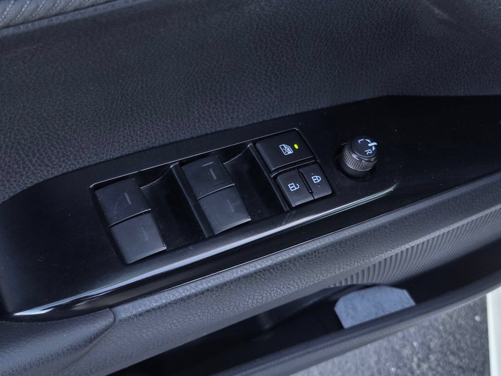 Certified 2025 Toyota Camry SE w/ Convenience Package FWD image 10