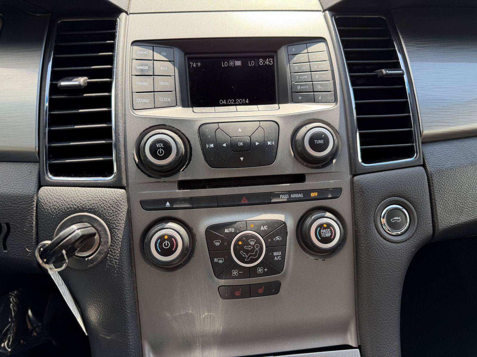 Used 2015 Ford Taurus SEL AWD/4WD image 16
