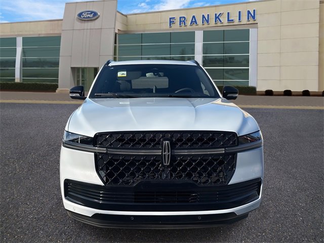 New 2026 Lincoln Navigator Reserve w/ Jet Appearance Package image 2