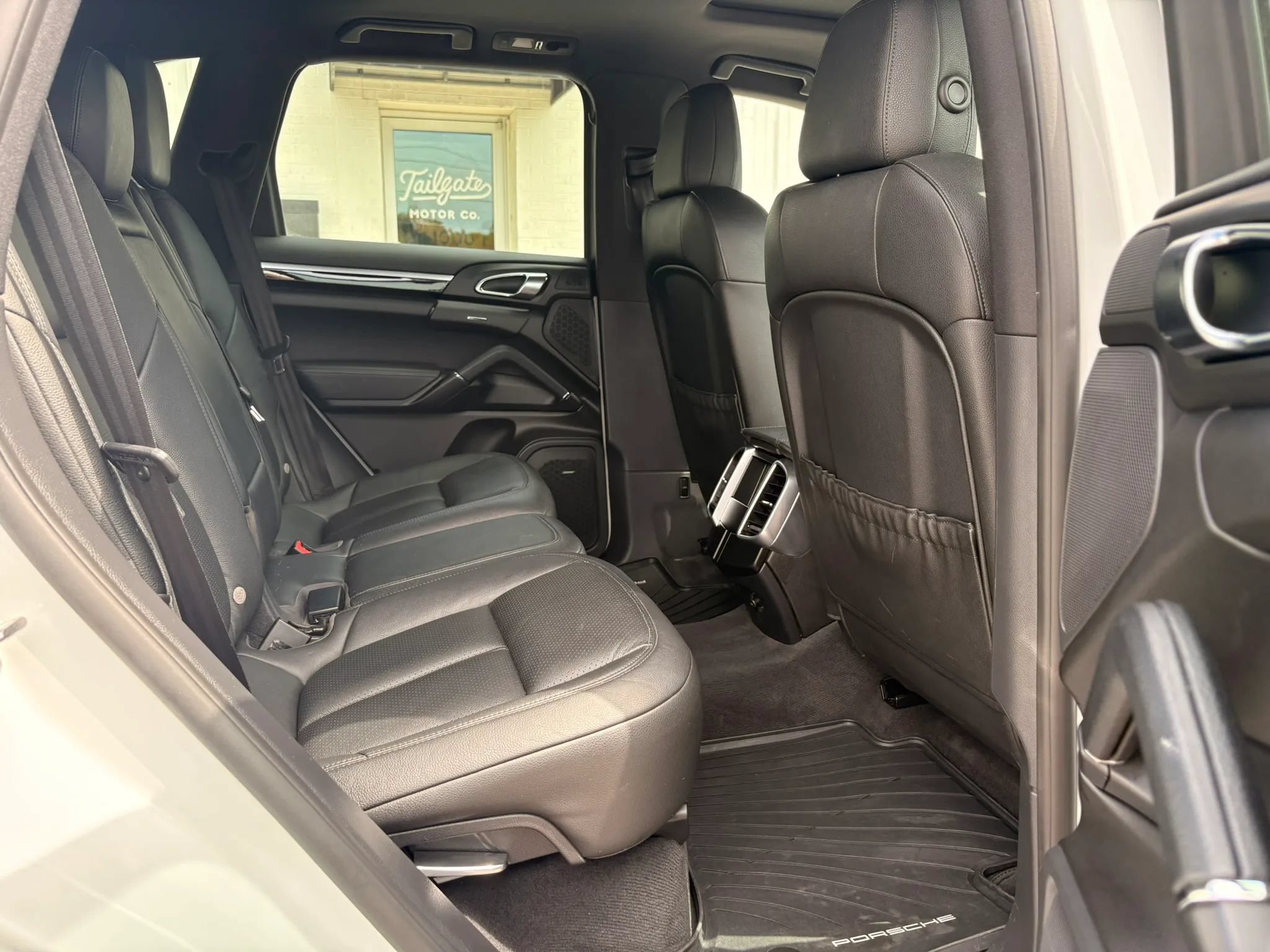 Used 2015 Porsche Cayenne S AWD/4WD image 11