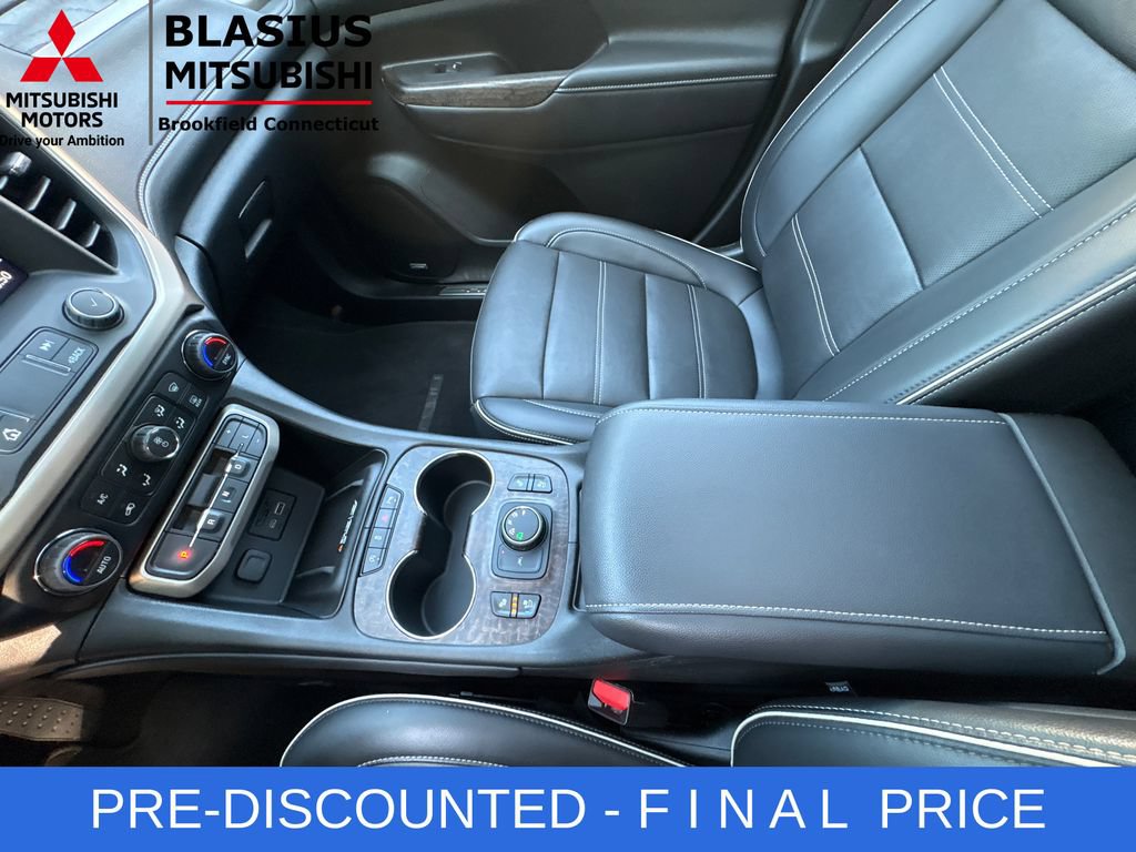 Used 2023 GMC Acadia Denali w/ Black Diamond Edition AWD/4WD image 26