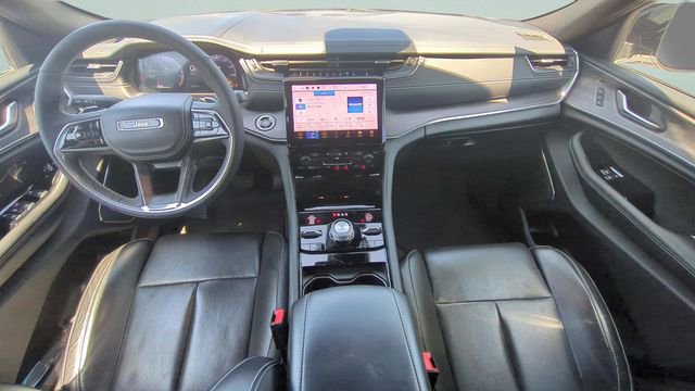 Used 2023 Jeep Grand Cherokee Overland w/ Luxury Tech Group IV AWD/4WD image 11