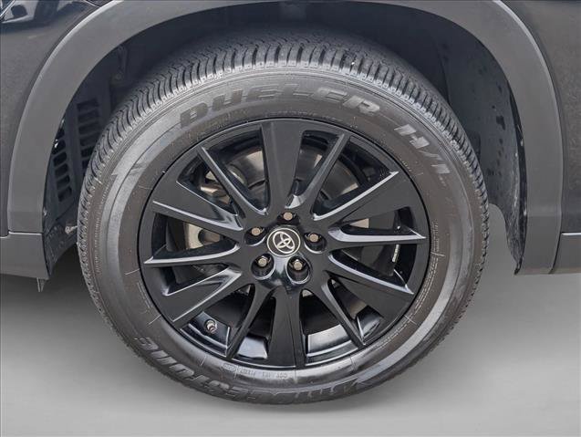 Used 2019 Toyota Highlander SE FWD image 24