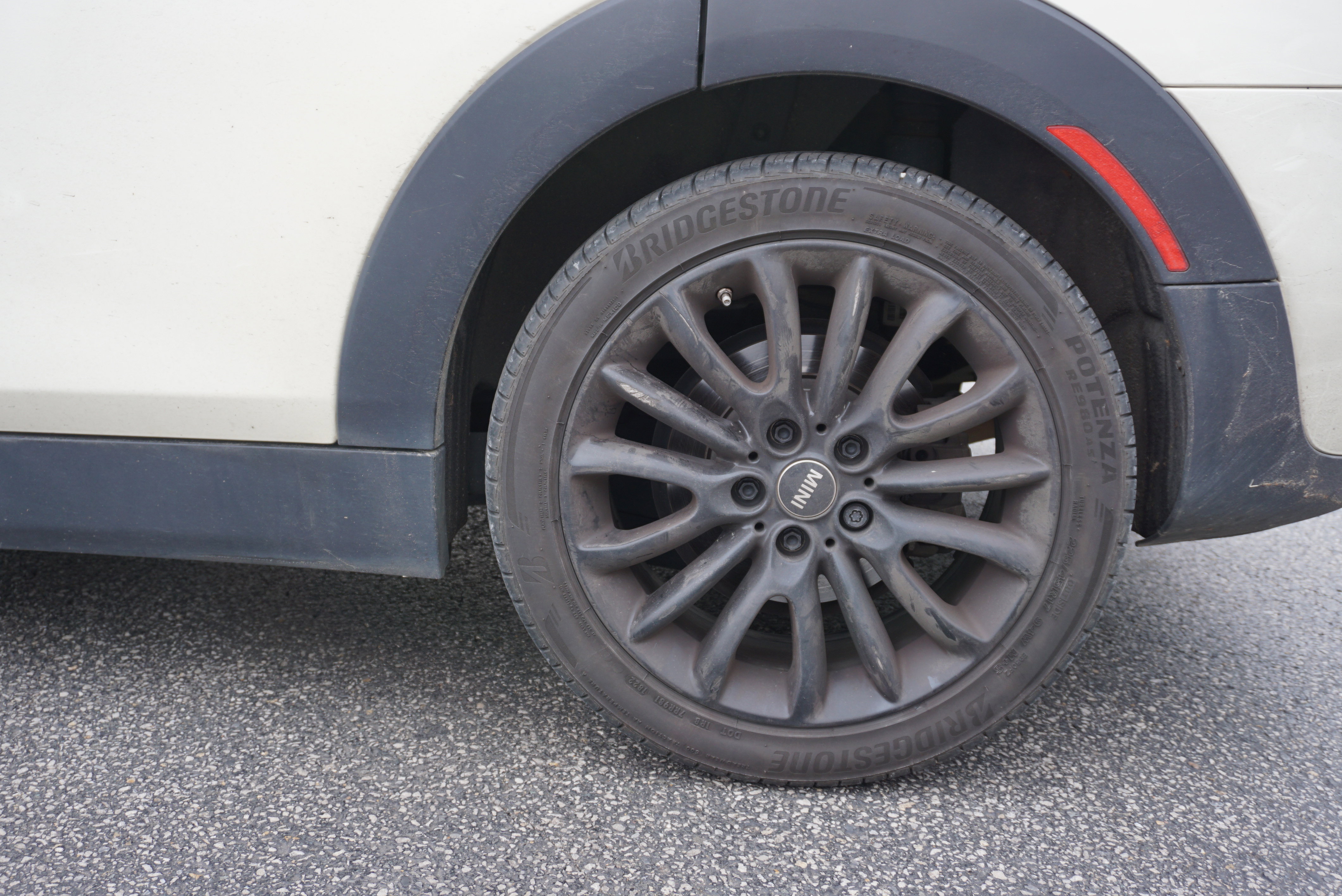 Used 2017 MINI Cooper Clubman S image 6