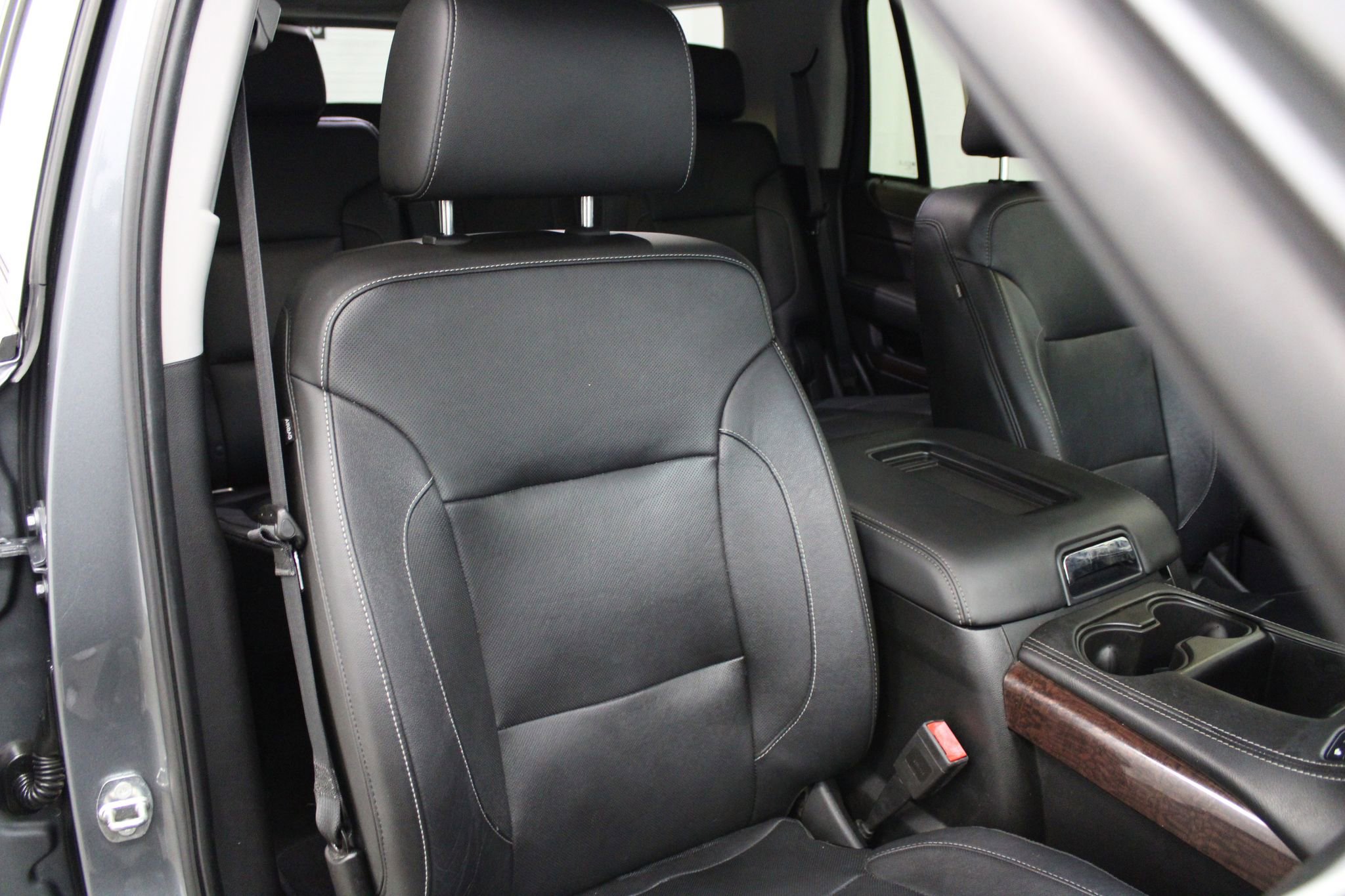 Used 2018 GMC Yukon SLT image 34