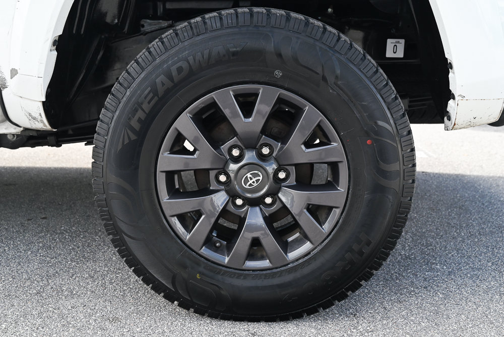 Used 2023 Toyota Tacoma SR5 w/ Technology Package RWD image 8