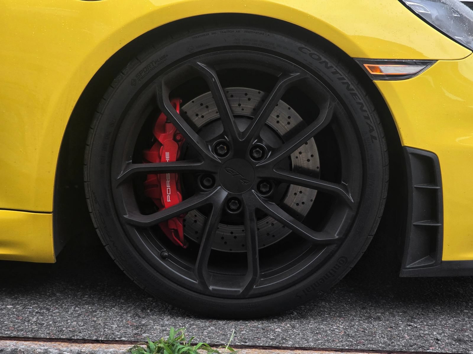 Used 2020 Porsche 718 Cayman GT4 RWD image 19