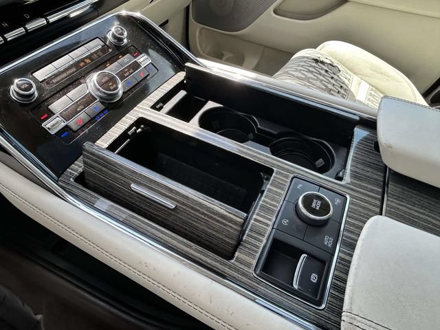 Used 2020 Lincoln Navigator L Black Label w/ Cargo Convenience Package AWD/4WD image 17