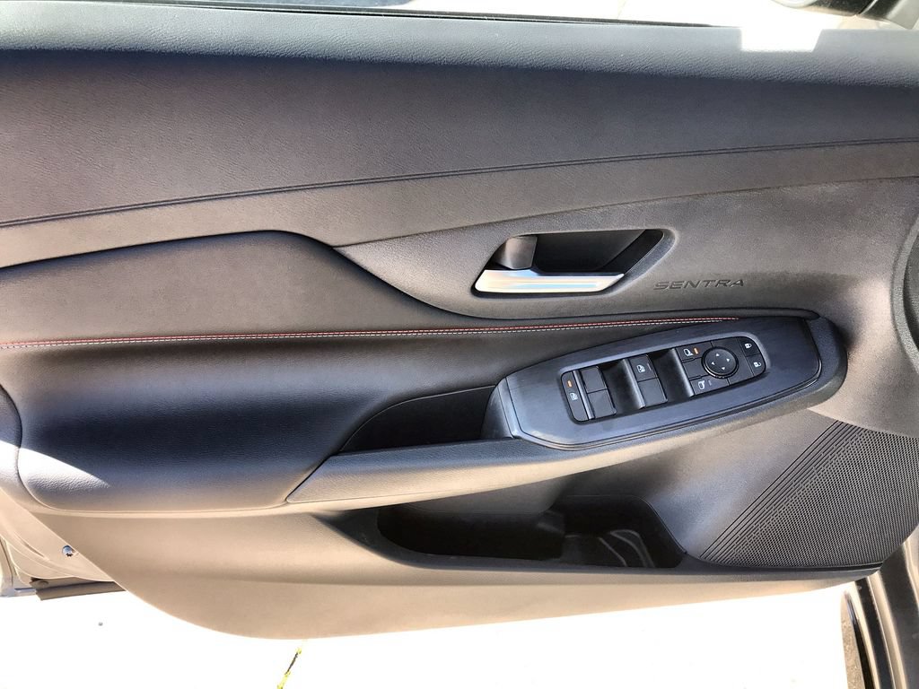 New 2026 Nissan Sentra SR w/ Floor Mat Package FWD image 13