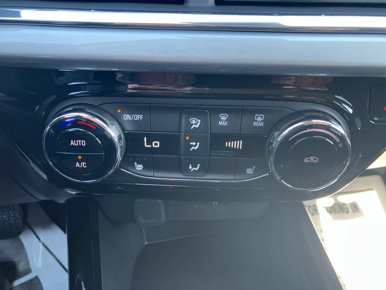 New 2026 Chevrolet Trax LT FWD image 24