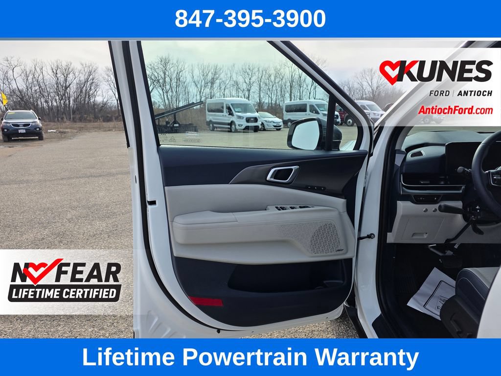 Used 2025 Kia Carnival SX Prestige FWD image 13