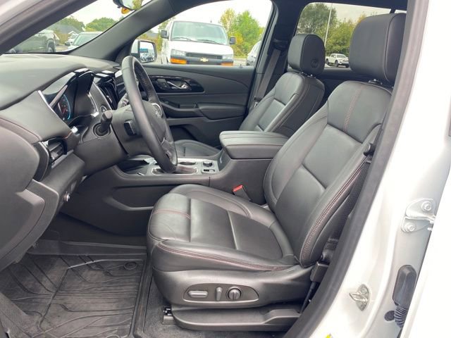 Certified 2023 Chevrolet Traverse RS w/ LPO, Floor Liner Package image 16