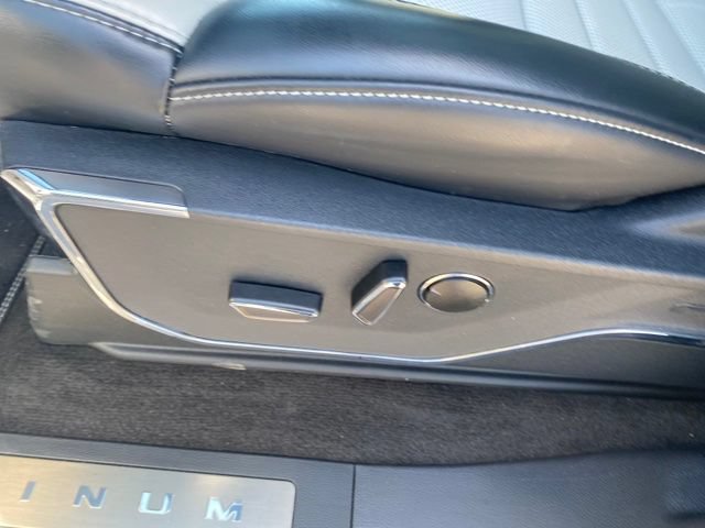 New 2023 Ford F150 Lightning Platinum AWD/4WD image 19