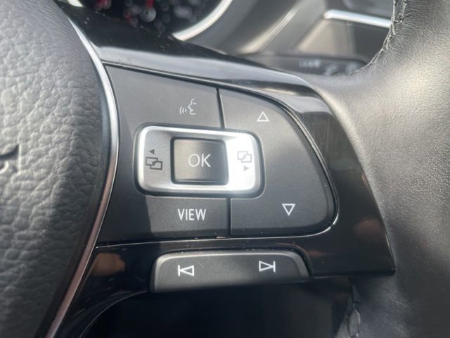 Used 2019 Volkswagen Tiguan SE w/ Panoramic Sunroof Package image 14