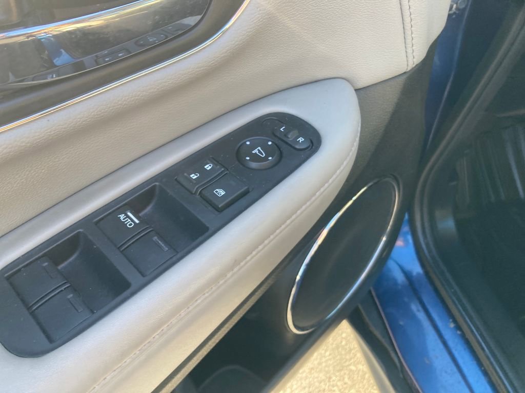 Used 2017 Honda HR-V EX-L image 16