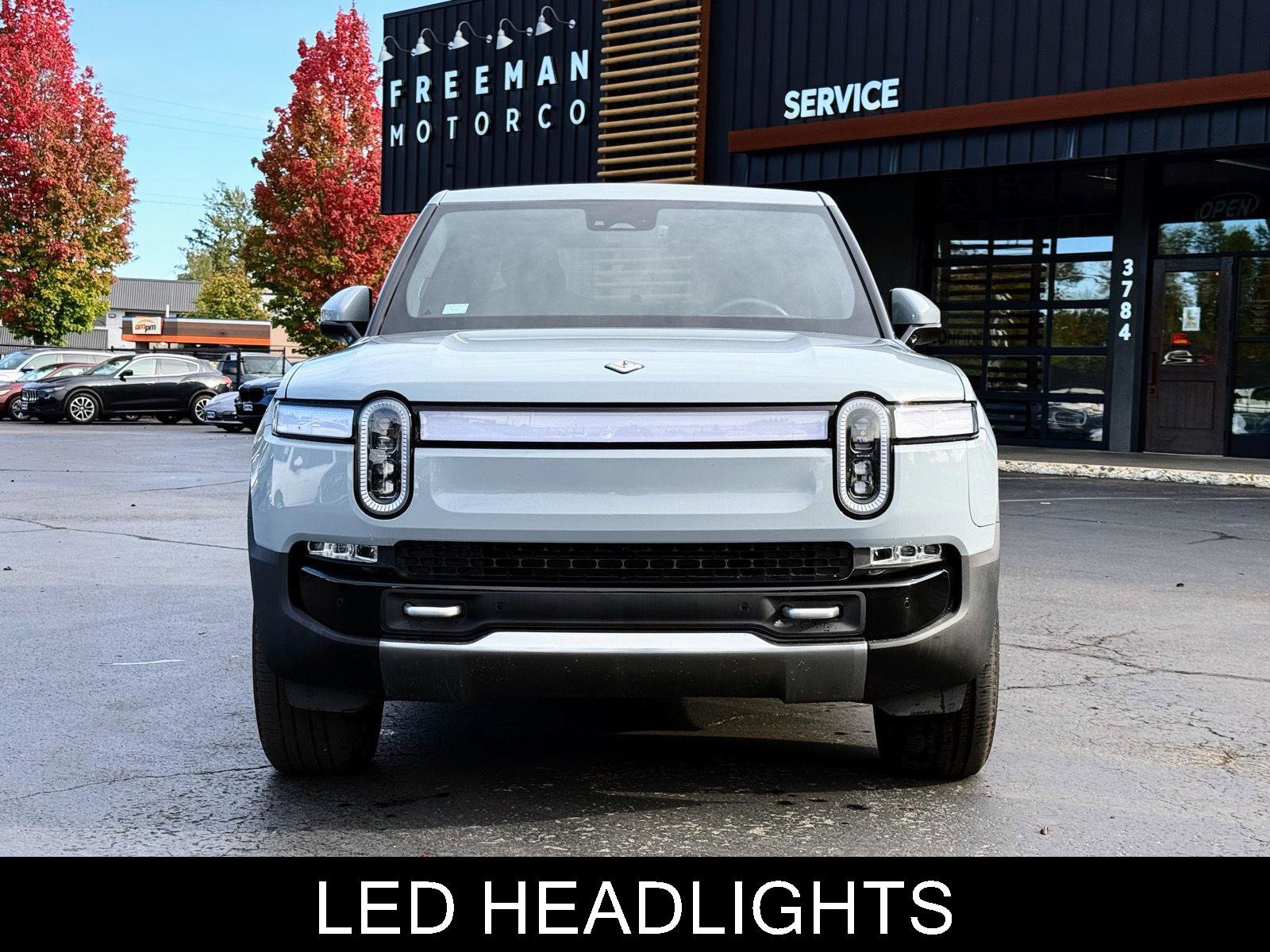 Used 2024 Rivian R1T Adventure image 3