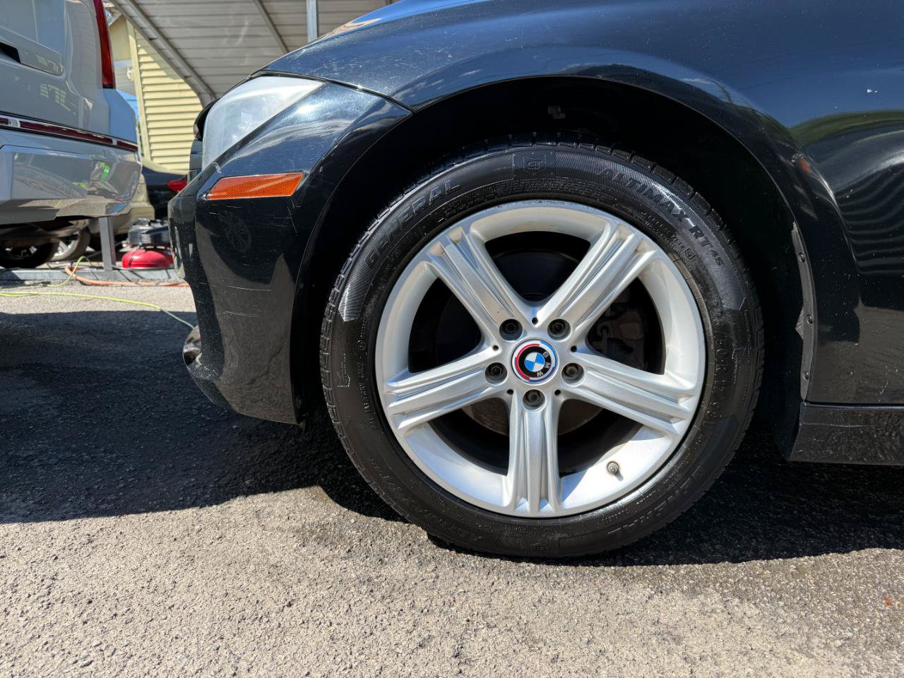 Used 2014 BMW 320i xDrive Sedan AWD/4WD image 10